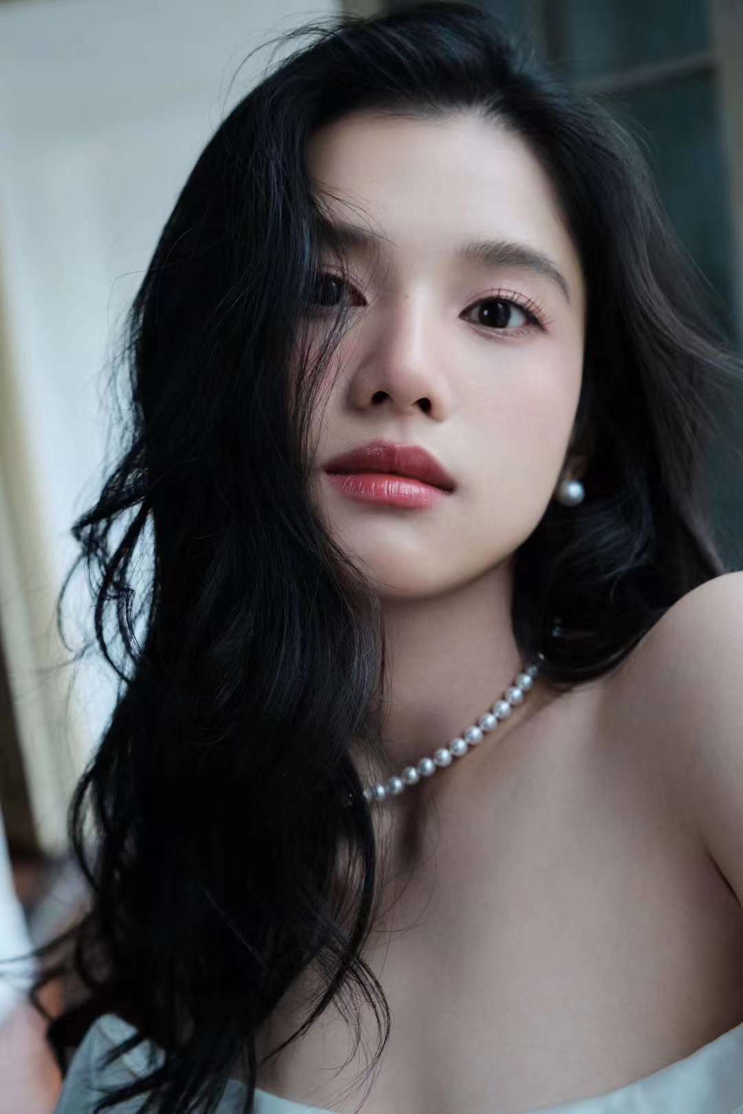 初心砥砺，张婧仪微博之夜年度突破演员荣耀闪耀