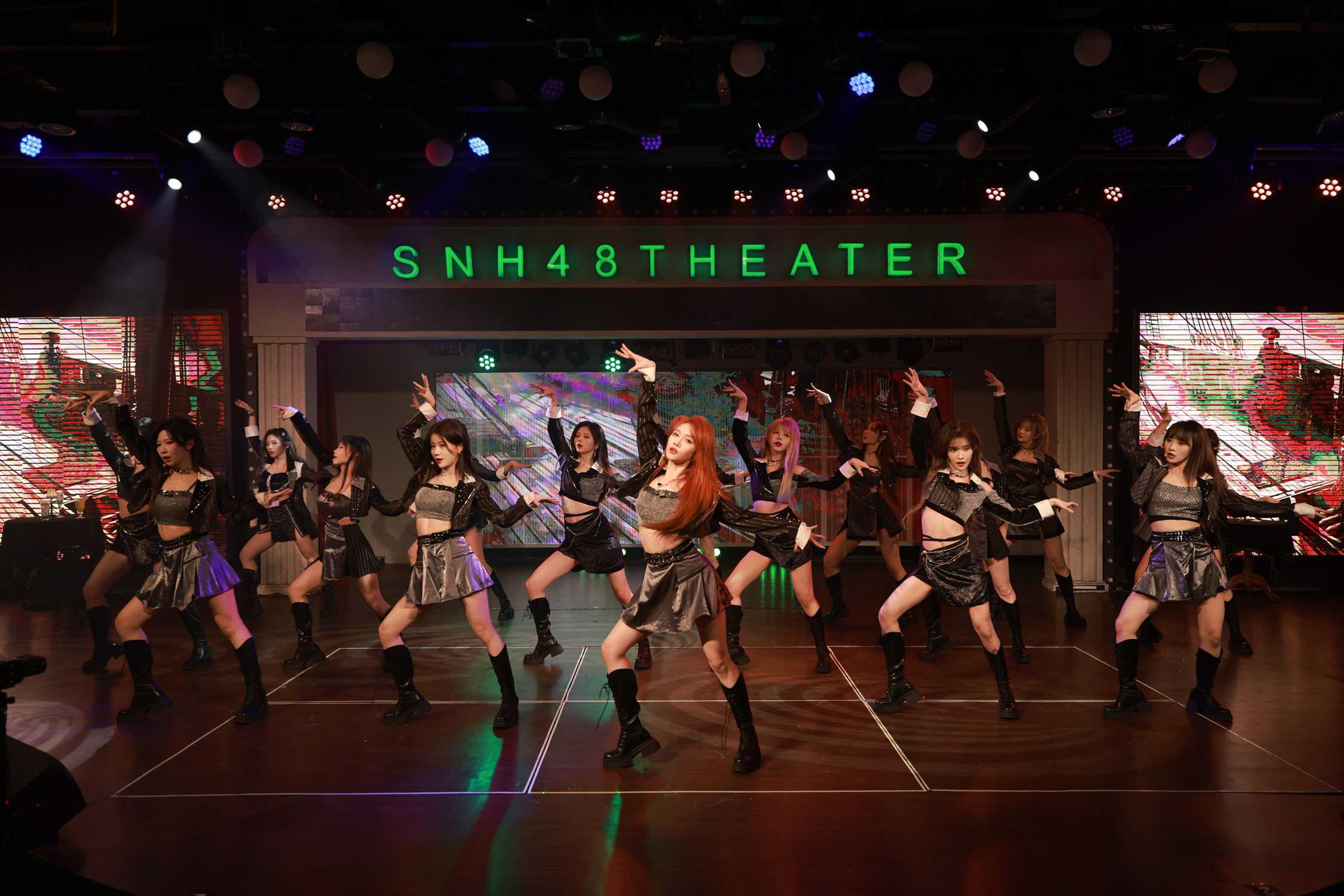 SNH48 TEAM X 焕新公演首秀 沿命运《交X点》开启新航路 