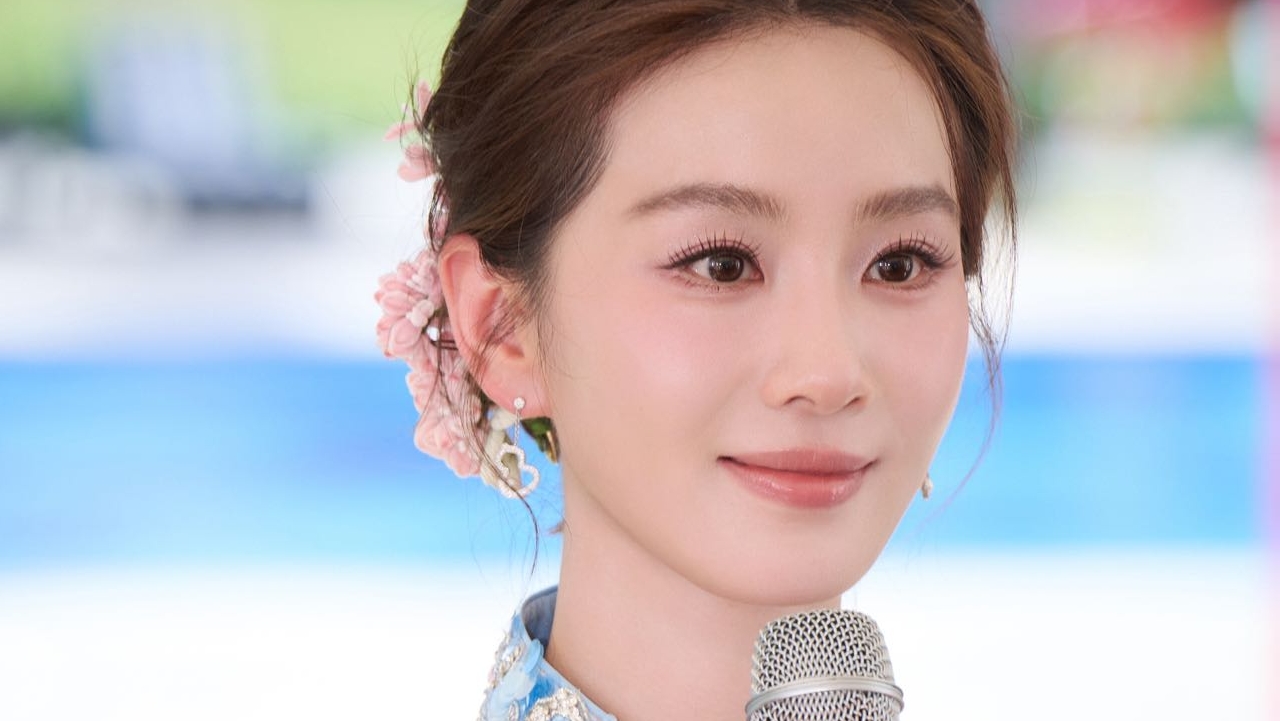 一袭东方韵惊河内，全场唯一受邀的刘诗诗凭何成为中越交流的“金名片”？